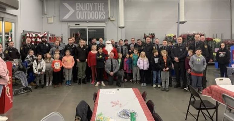Christmas Giving with Police Officers