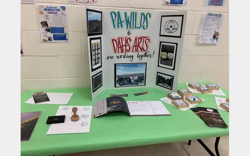 DuBois Art Students Selling Wares at Kinzua Bridge.