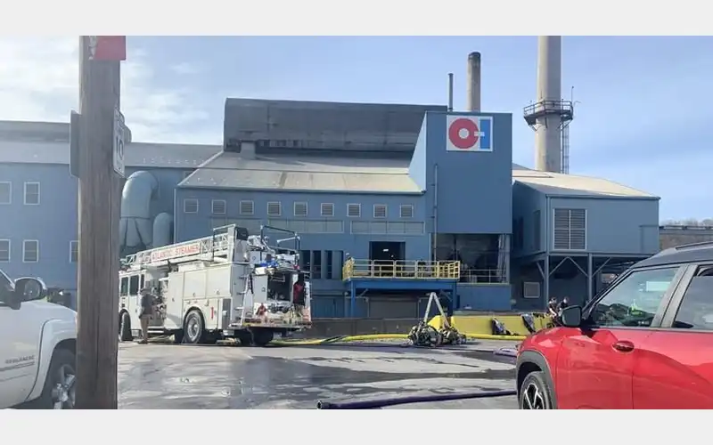 Easter Molten Glass Leak