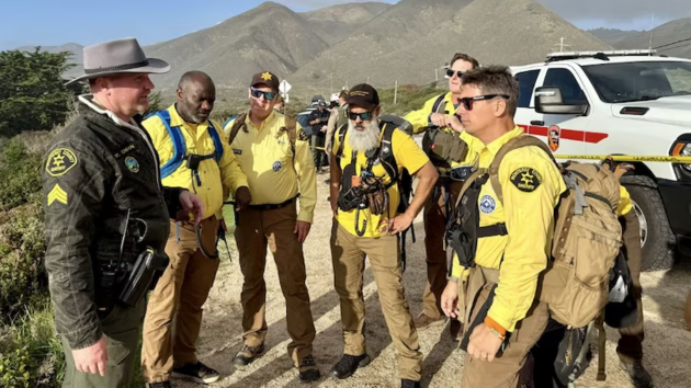 Dad dead, 5-year-old girl missing after wave pulls them into ocean in Monterey County