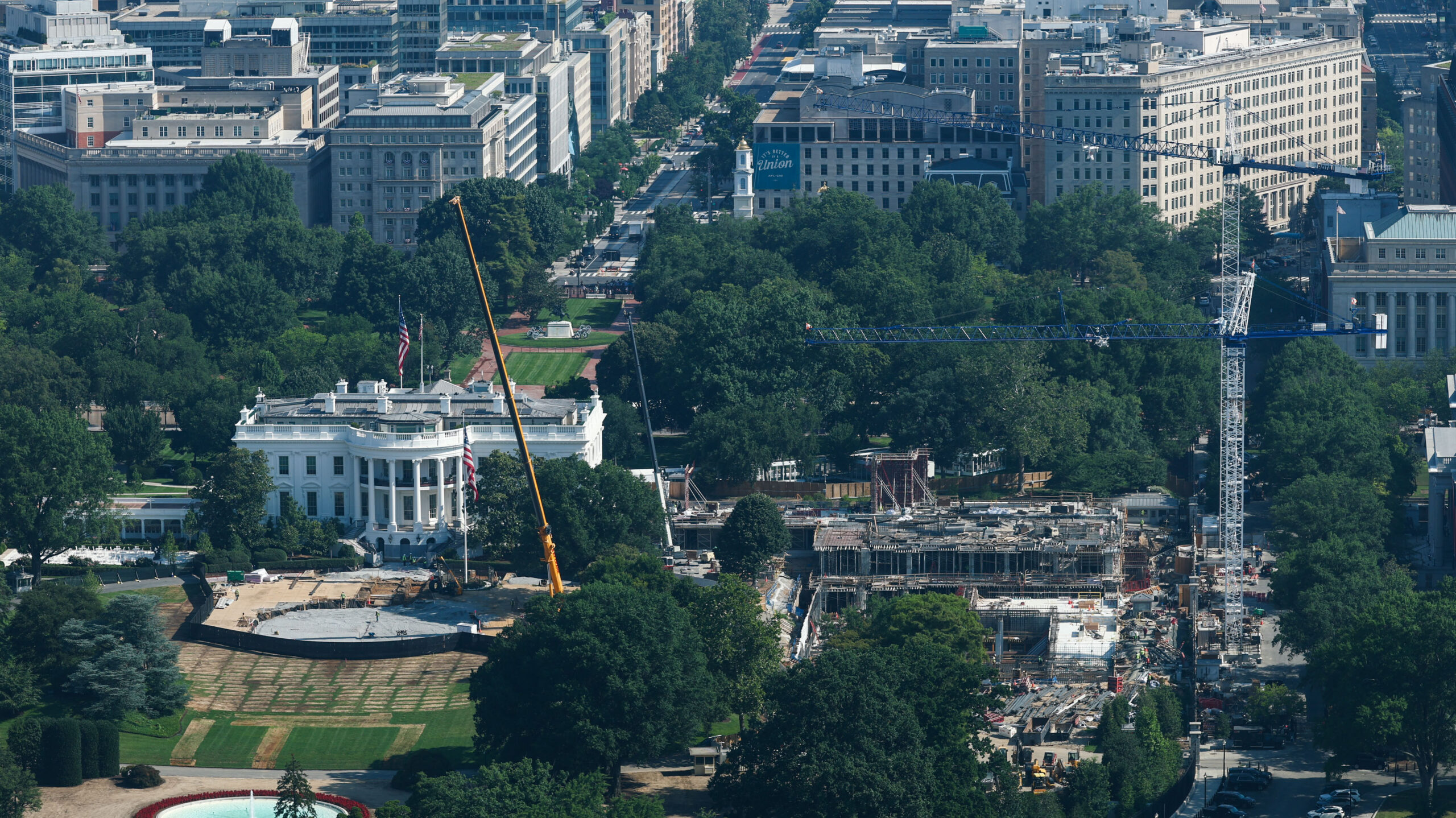 Appeals court blocks construction of White House ballroom