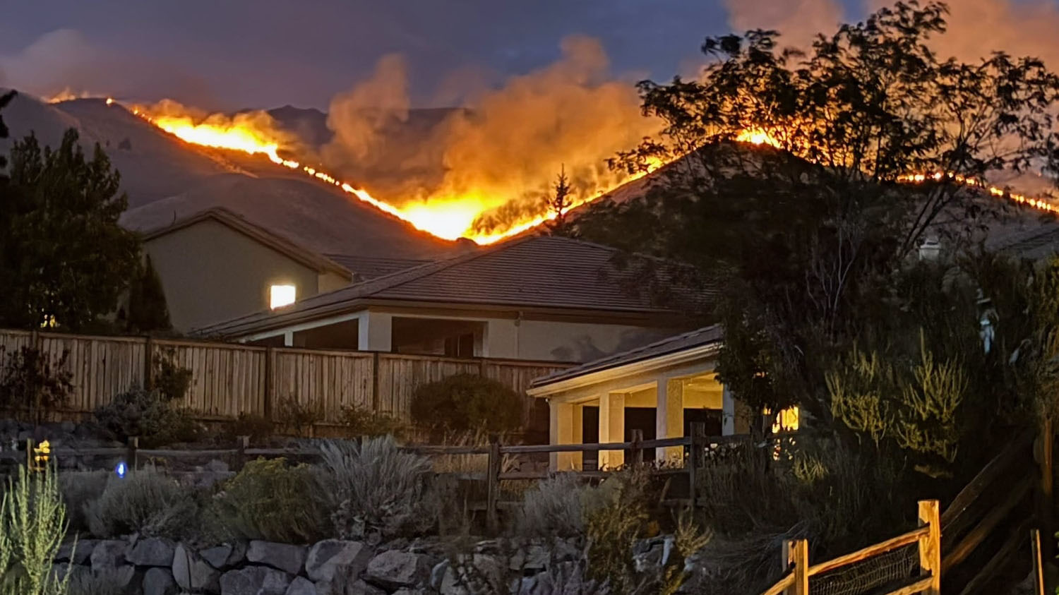 Hawk Fire tops 15,000 acres near Reno, spurs 42,000 evacuations and remains out of control
