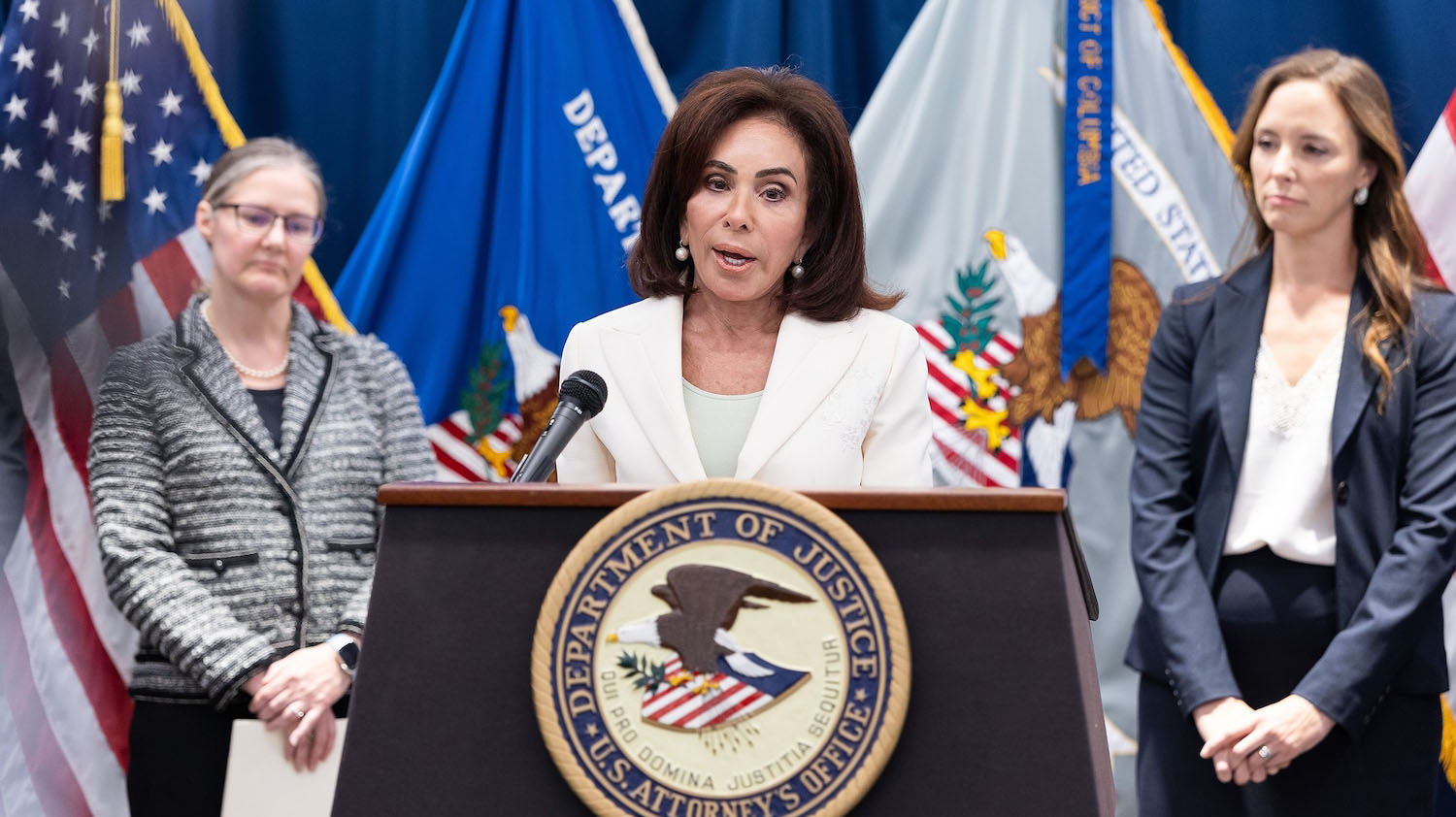 'How many times do I have to say no?!': Pirro dodges questions on Reflecting Pool case at news conference