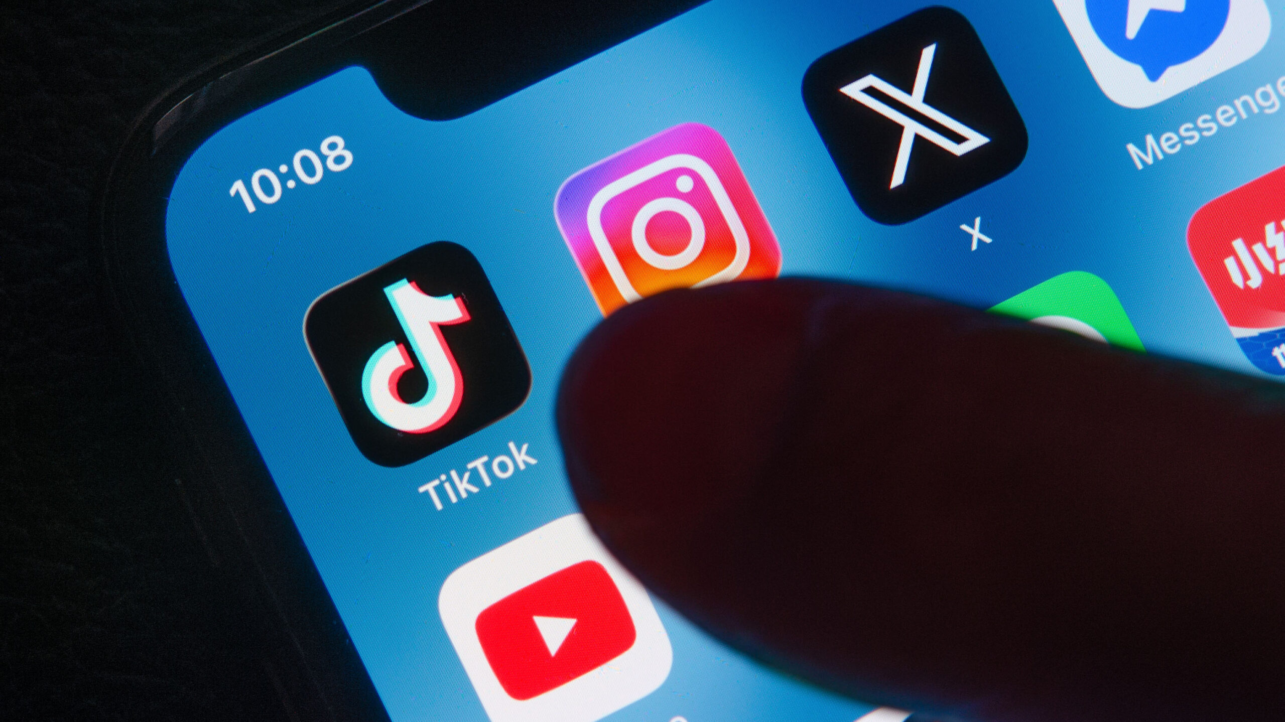TikTok announces new ways to comment, including voice messages and polls
